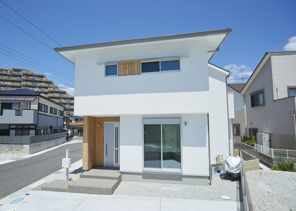 <p>これから家を建てられる方にアドバイスはありますか?</p>