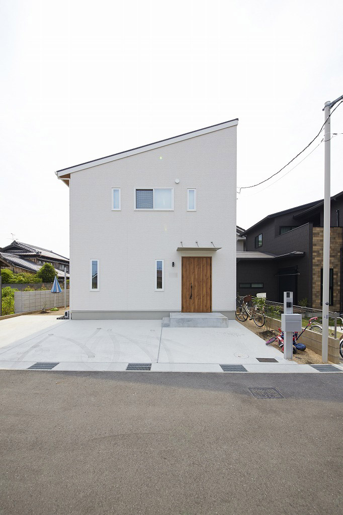 <p>ハウスメーカーは何社ほど訪ねたのですか。勝美住宅は知っていましたか?</p>